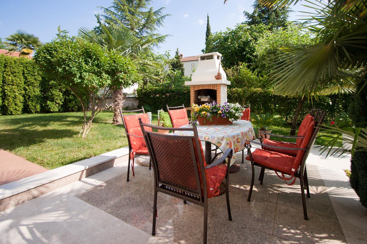 Apartments Neda Пореч Экстерьер фото